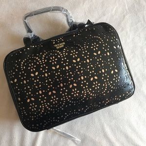VS Black petal edge jetsetter travel case